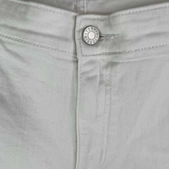 Torrid Boyfriend Shorts White Feel The Fit Vintage Stretch Women’s Denim Sz 24 - Picture 3 of 11